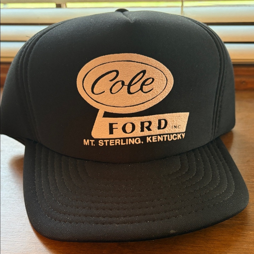 Vintage Cole Ford Mt Sterling Kentucky Black Flatbill Trucker Hat unisex